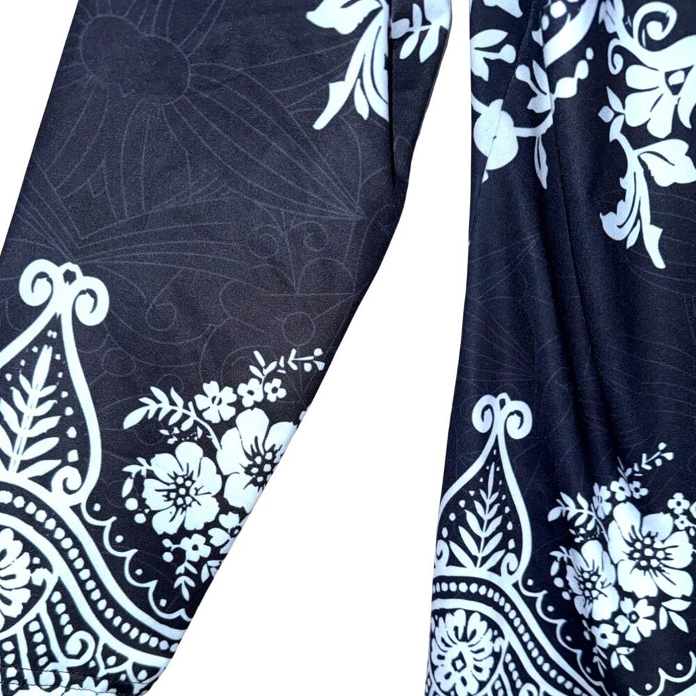 Black White Paisley Floral Print Long Sleeve Top With Cross Neckline - Picture 5 of 7